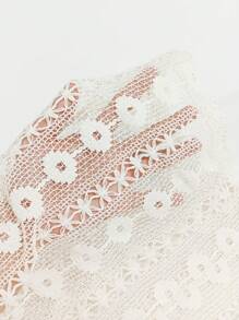 女士钩针蕾丝边象牙白裤子 - 杏色 - 查看 5