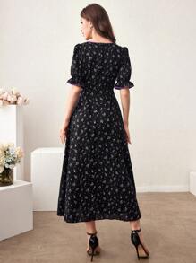 Mulvari Vestido casual corto con cuello de corazón, con botones delanteros y ribete de color contrastante para mujer
