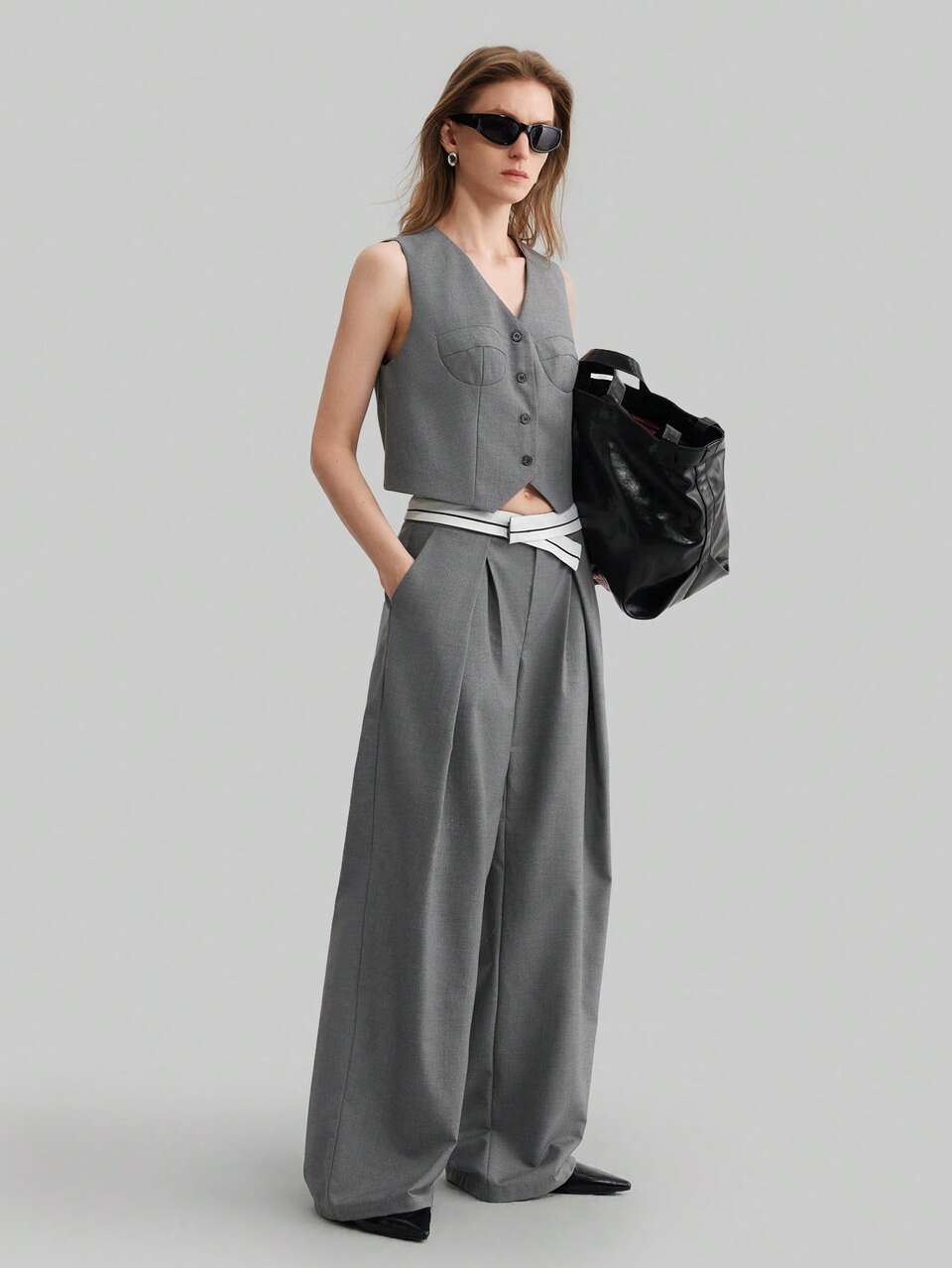 Women's Light Grey 90s Style Front-Panel Bust Detailed Sleeveless Minimalist Blazer, Casual Daily Wear