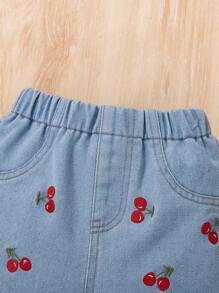 Baby Mädchen 2-teiliges Set: T-Shirt mit Kirschen-Motiv und Schriftzug, Denim Shorts mit elastischem Bund und Kirschenstickerei