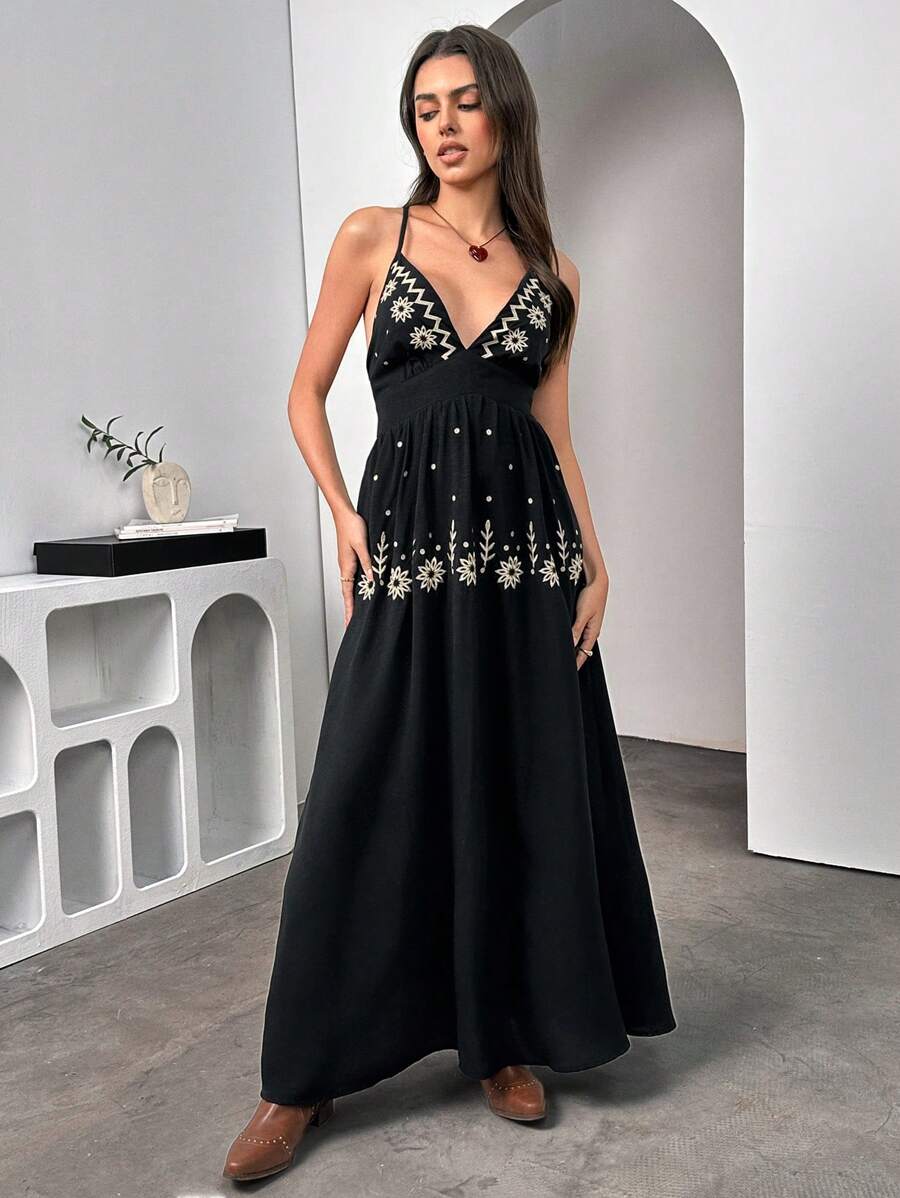 Chiquease Vestido con cuello en V profundo con bordado floral para mujer, ropa de playa de vacaciones - Negro - Ver 1