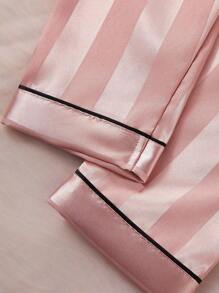 SHEIN 2 件装少女舒适心形刺绣提花条纹粉色睡衣家居服套装、长裤和短袖上衣 - 粉色 - 查看 4