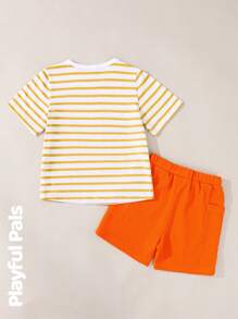 SHEIN 2 peças/conjunto de camiseta e shorts de bolso para meninos, casual, diário, estampa listrada fofa, gola redonda, manga curta, conjunto de verão - Multicolorido - Ver 2