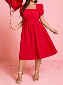 SHEIN Clasi Plus Size Women Valentine's Day Plain Color Short Sleeve Casual Red Dress, Simple & Fashionable, Outfit For Everyday Wear