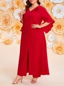 SHEIN Clasi 2pcs Plus Size Valentine's Day Romantic Elegant Solid Color Floral 3D Decor Ruffle Sleeve Slit Maxi Shirt & Pants Set - Red - View 4