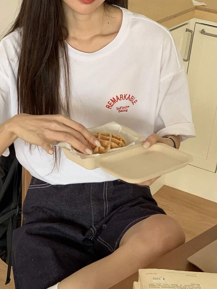 Women's Casual Crew Neck Heart Print Short Sleeve T-Shirt, Minimalist Style For Daily Wear Summer Cute Tops