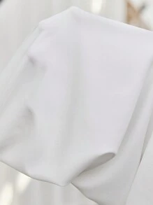 SHEIN Set de 3 piezas para niños pequeños: chaleco gráfico sin mangas con capucha, camiseta y pantalón de chándal de estilo casual - Multicolor - Ver 8