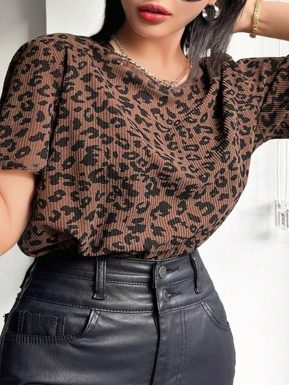 Dazy Petite Plus Leopard Print Loose Fit Short Sleeve T-Shirt, Mocha Brown, Spring/Summer Eopard Print,Graphic Tees