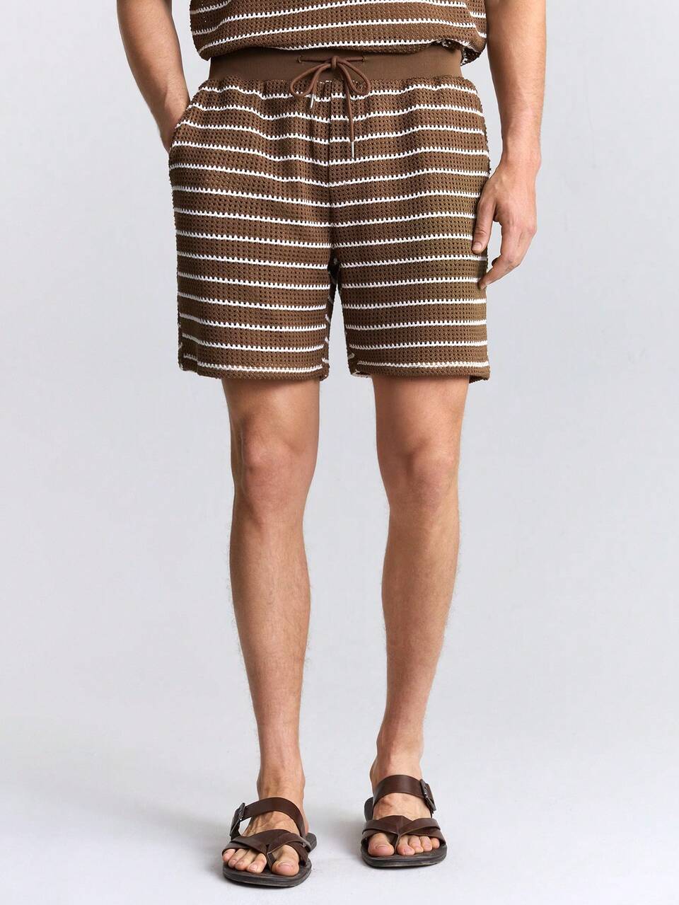 2025 Summer Men's Drawstring Waist Pockets Striped Casual Shorts, Comfortable And Versatile Design With Contrasting Stripes