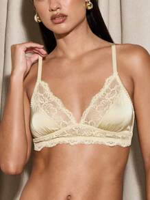 AiiRZ 精致蕾丝文胸三角形剪裁花卉网眼覆盖软杯无线舒适内衣贴花装饰内衣节日礼物