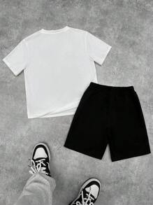 Set de 2 piezas de camiseta de manga corta holgada de cuello redondo y shorts de punto con estampado de coches, para niños preajolescentes, de uso versátil y cómodo, para vacaciones