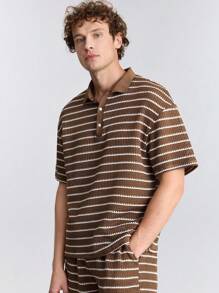 Ontre Camisa polo de manga corta a rayas de verano 2025 para hombres, diseño a rayas de contraste cómodo y versátil, estilo bohemio de vacaciones, casual de negocios para hombres jóvenes, adecuado para festivales de música, vacaciones y uso diario