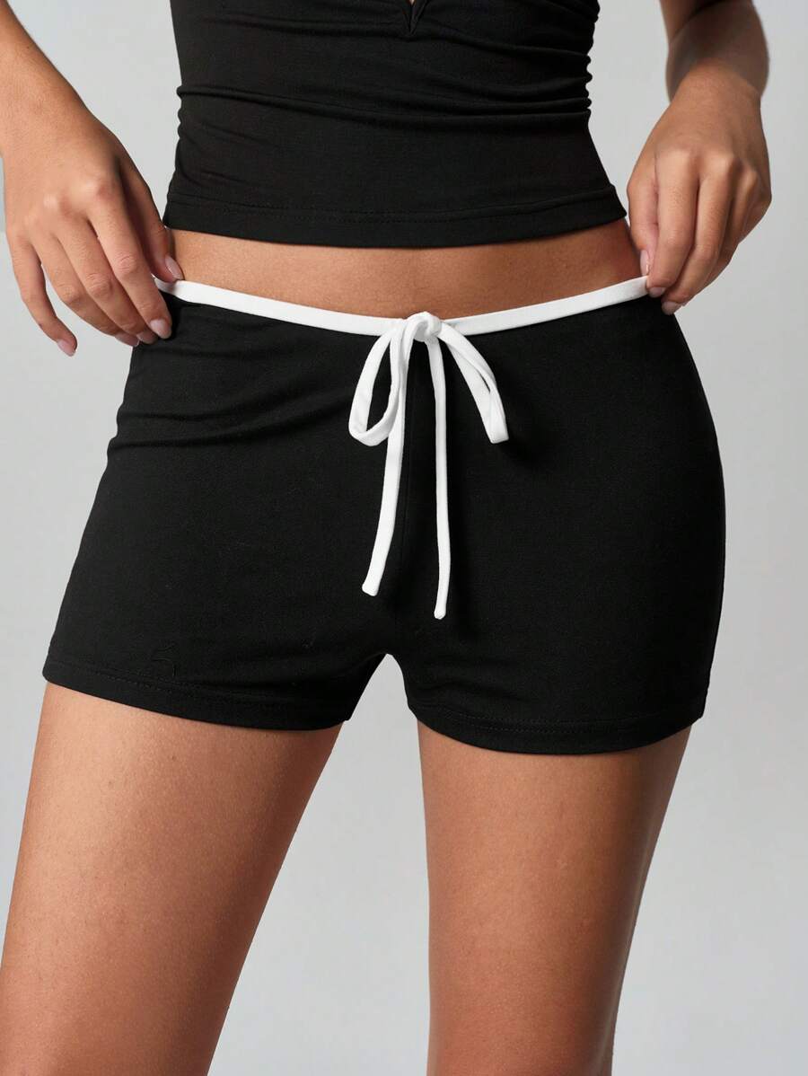 TRNVIE Women's Casual U-Shaped Low Waist Tight Super Short Leggings - Black - View 1