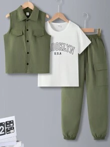 SHEIN Conjunto de 3 piezas para niño preadolescente: Chaleco de utilidad de verano + Camiseta de cuello redondo con estampado de letra + Pantalón de carga de utilidad