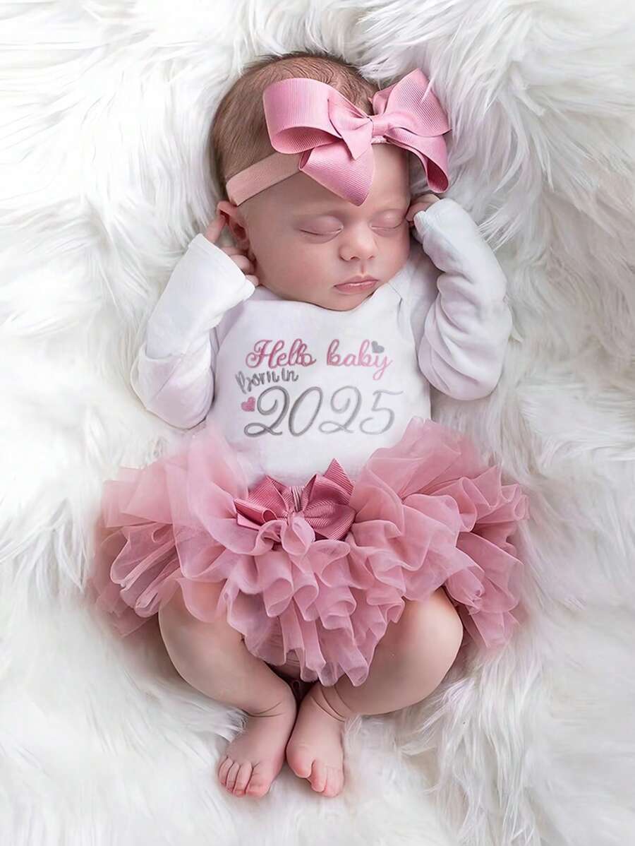 SHEIN Conjunto de ropa de recién nacida para sesión fotográfica, incluye pelele, falda de tul y diadema con moño para salida del hospital, atuendo de regalo para baby shower o cumpleaños