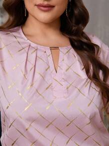 SHEIN Privé Plus Size Elegant Commuting Workwear Sophisticated Vacation Afternoon Tea Slightly Sexy Dating Concert Party INS Fashionable Retro College Beach Photography Style Elegant Contrast Collar Loose Metal Button Small V-Neck Foil Print Light Apricot Plus Size Summer Short Sleeve Shirt, Office Attire