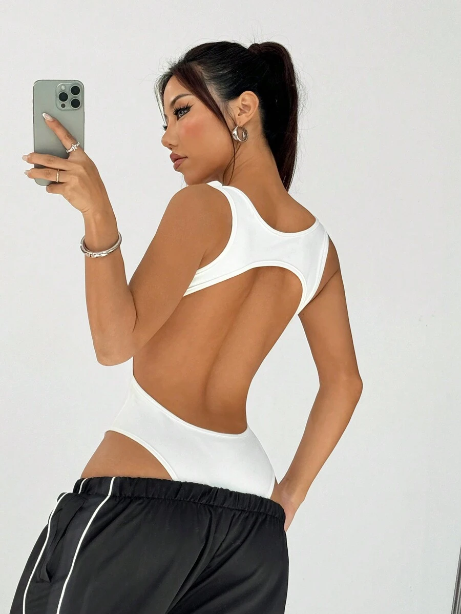 SHEIN EZwear Bộ đồ liền thân không tay hở lưng đơn giản màu trơn - trắng - Xem 1