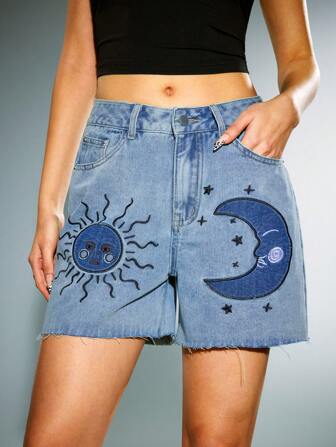 Hippie Shorts en jean pour femmes avec broderie mystérieuse de soleil, lune et étoiles
