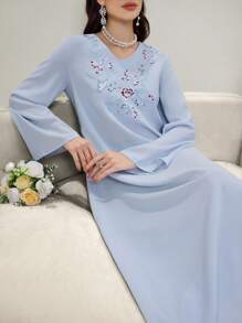 Yasmyna V-Neck Loose Fashion Long Robe Dress, Elegant Embroidery Design Front, Fashionable And Graceful Women Long Arabic Robe - Blue - View 4