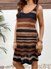 SHEIN Vestido corto casual sin mangas de cuello redondo a rayas para mujeres embarazadas