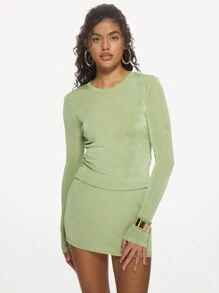 MISSGUIDED Sleek Slinky Two-Piece Co-Ord Set Long Sleeve Crop Top Mini Skirt Matching Set Club Party Evening Casual Spring Summer Fashion Set Christmas - Green - View 3