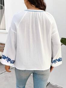 SHEIN CURVE+ Super Plus Size 100% Vacation Embroidered Shirt, Curve Plus, Boho Vacation Beach Outfits For Woman/Beach /Beach Vacation Outfits/Beach Essentials / Graduation/Tea Party  - White - View 5