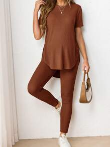 SHEIN Maternity Casual Round Neck Short Sleeve Side Slit T-Shirt With Adjustable Waist Loose Pants 2 Pieces Set - Redwood - View 5