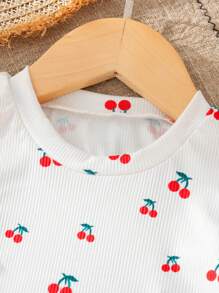 SHEIN Elladie kids 年轻女孩夏季新款可爱樱桃印花圆领无袖背心和宽松直筒短裤配腰带，舒适休闲度假装