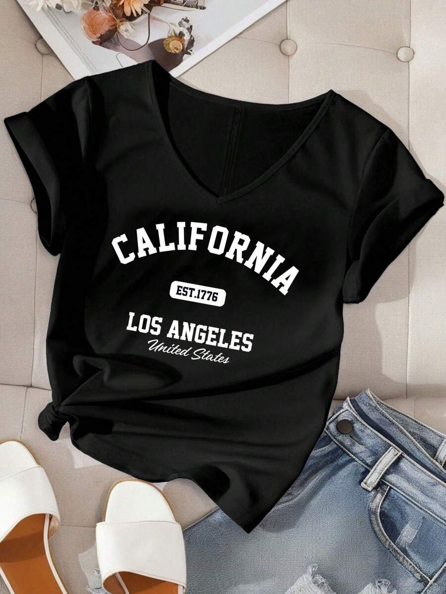 EMERY ROSE 1776CALIFORNIA Minimalist Slogan Graphic Fitted V-Neck Short Shoulder T-Shirt, Plus Size, Suitable For Summer Suitable For Going Out