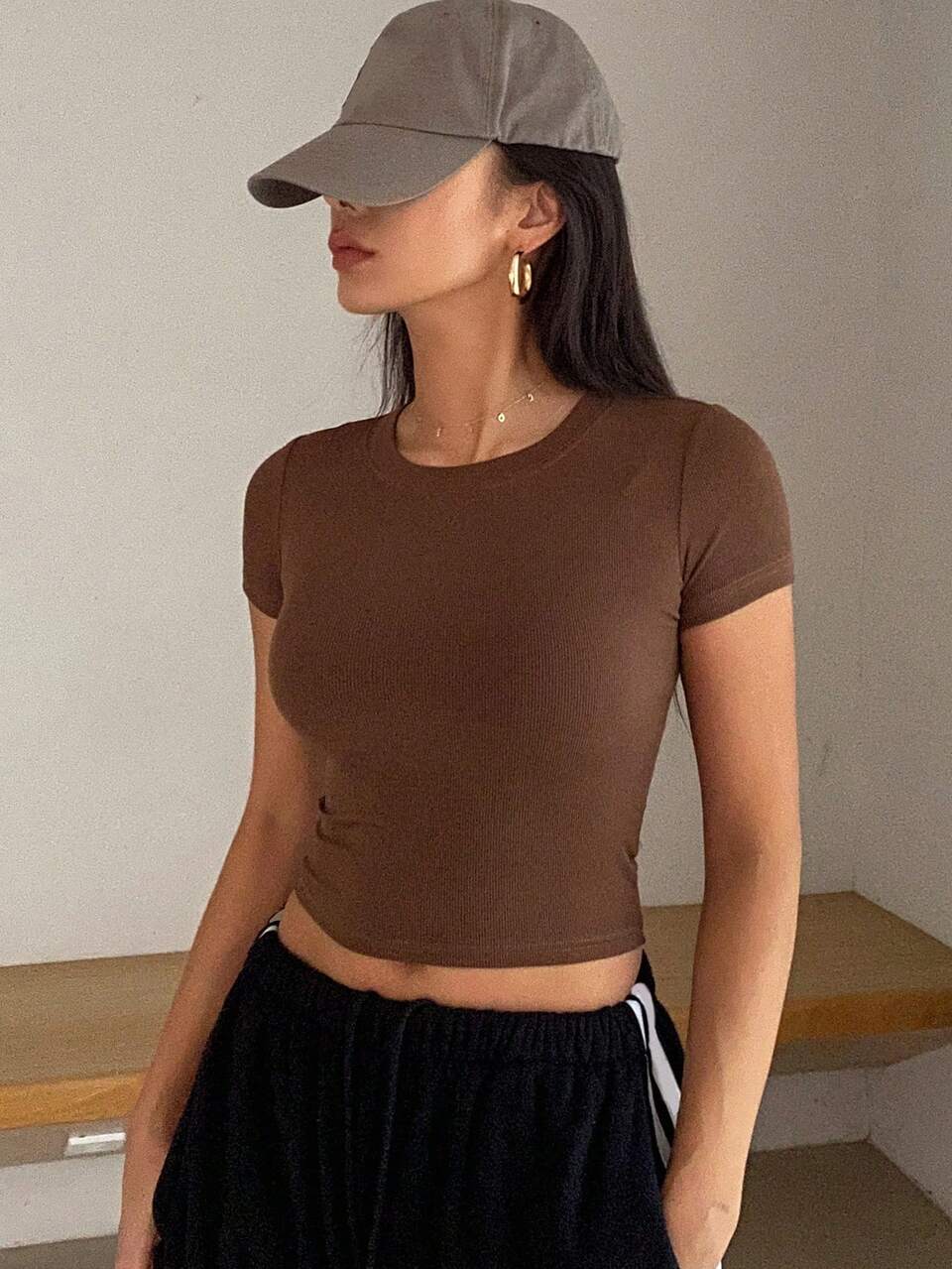 Women's Solid Color Crew Neck Short Sleeve Fitted T-Shirt Preppy Casual Basic Tops Gym Coffee Brown Summer