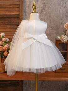 SHEIN Glamorique Kids 女婴白色婚礼花童礼服，缎面网眼 3D 花卉刺绣珍珠装饰派对礼服 - 米色 - 查看 2