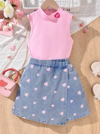 SHEIN 2 件套少女心形贴花领口无袖粉色背心 + 心形印花牛仔短裙，休闲可爱，适合春夏、假日、夏季、旅行