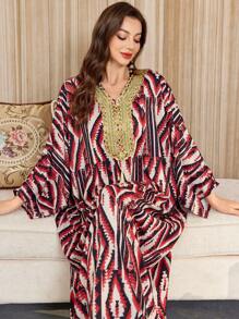 Al Najma Women Geometric Print Batwing Sleeve Loose Arabian Style Dress, Kaftan & Jalabiya - Multicolor - View 2