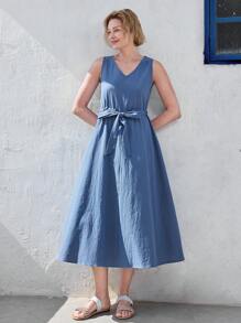 EMERY ROSE Effen V-hals mouwloze damesjurk met geknoopte taille en halfhoge taille