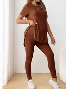SHEIN Maternity Casual Round Neck Short Sleeve Side Slit T-Shirt With Adjustable Waist Loose Pants 2 Pieces Set - Redwood - View 2