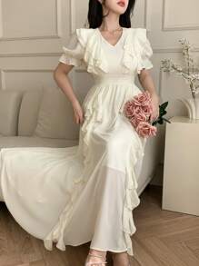 DAZY Gaun Maxi Wanita Model Summer Dress dengan Kerah V dan Hem Bergelombang Warna Polos Panjang Sedang - Krem - View 1