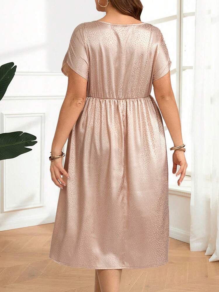 Plus Size Women Elegant Jacquard Round Neck Batwing Sleeve Shift Dress