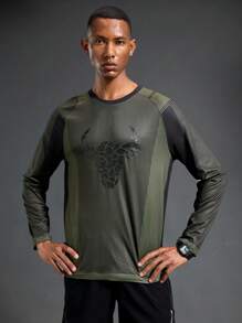 Coreblaze Men's Round Neck Raglan Sleeve Bull Print Athletic T-Shirt - Multicolor - View 5