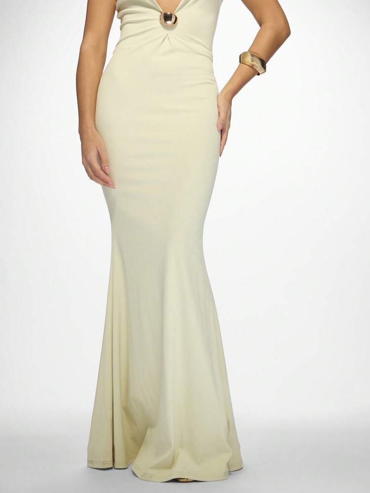 MISSGUIDED Elegancka suknia wieczorowa typu syrenka z głębokim dekoltem i ozdobnym pierścionkiem, długość do ziemi, na specjalne okazje, na formalny bal, na wesele, na imprezę świąteczną