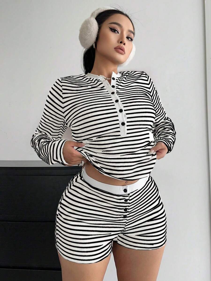 SHEIN MOOSTA Black & White Striped Round Neck Long Sleeve T-Shirt With Stylish Shorts Set - Multicolor - View 1