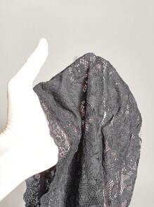 SHEIN ICON Top de camisola con cuello de halter y encaje ajustado y corto, estilo sexy para salir de las mujeres - Negro - Ver 15