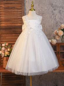 SHEIN Glamorique Kids 年轻女孩可爱节日、生日派对、婚礼花童公主裙，带网眼、亮片和花卉刺绣，女孩 - 白色 - 查看 2