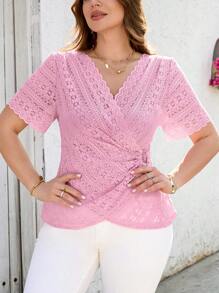 SHEIN Clasi Blouse cache-cœur élégante de grande taille avec bordure en dentelle, pour femmes. Convient pour les vacances, l'été, les tenues de bureau décontractées, les sorties, le bureau, le printemps, les festivals, le style "old money", avec manches courtes. Élégante, modeste, décontractée, pour le printemps break. Idéale pour le port élégant quotidien. - Vieux Rose - Voir 5