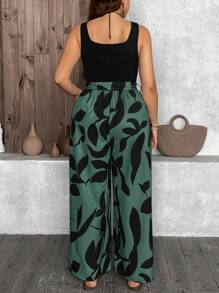 SHEIN LUNE Plus Size Women Plant Print Sleeveless Wide Leg Jumpsuit St. Patrick's Day Outdoor Essential For Daily Wear For Summer