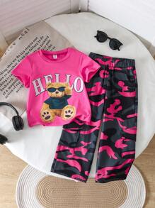 Set de 2 piezas con Camiseta de cuello redondo cómoda con estampa de letra Hello del pequeño oso y Pantalones cargo con estampado de camuflaje de moda para niña joven en verano - Multicolor - Ver 1