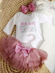 SHEIN Conjunto de ropa de recién nacida para sesión fotográfica, incluye pelele, falda de tul y diadema con moño para salida del hospital, atuendo de regalo para baby shower o cumpleaños