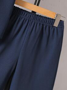 SHEIN 2 件/套大童恐龙卡通印花休闲 T 恤和运动短裤套装 - 藏蓝色 - 查看 8