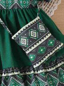 SHEIN 2pcs/Set Gaun Bayi Perempuan Warna Hijau Tua Motif Geometris Retro Lengan Mengembang Leher Persegi, Pakaian Liburan Musim Panas Gaya Boho Putri dengan Resleting Tersembunyi - Hijau - View 6