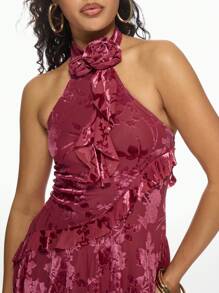 MISSGUIDED Vestido mini de terciopelo con estampado floral, detalle de cuello halter y volantes, ideal para fiestas, cócteles, bodas, eventos especiales, celebraciones y baile