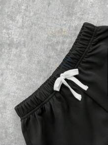 Set de 2 piezas de camiseta de manga corta holgada de cuello redondo y shorts de punto con estampado de coches, para niños preajolescentes, de uso versátil y cómodo, para vacaciones